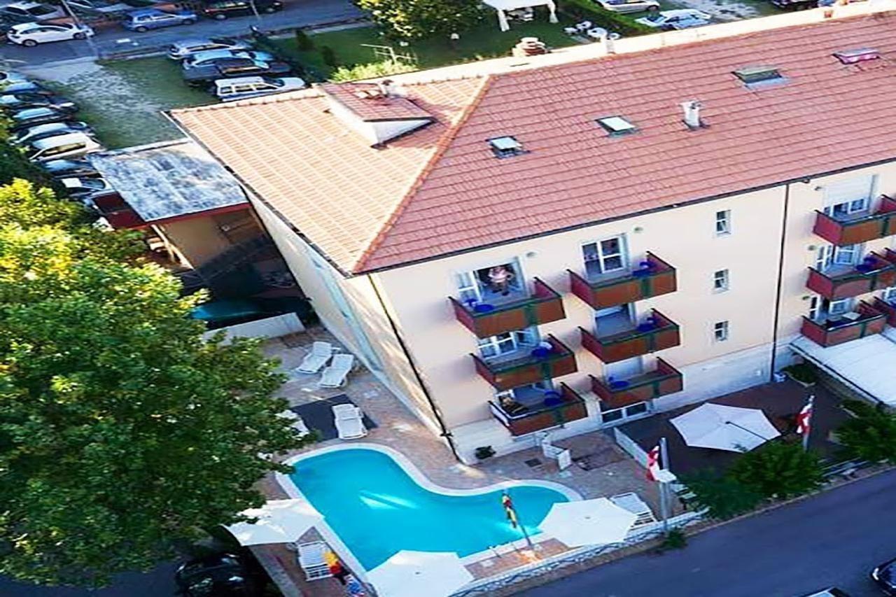Aron Hotel Rimini Exteriér fotografie
