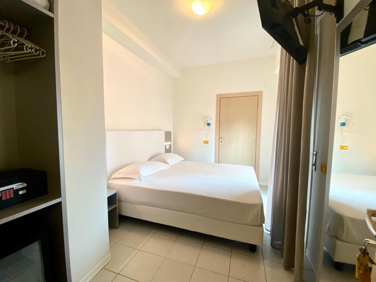 Aron Hotel Rimini Exteriér fotografie