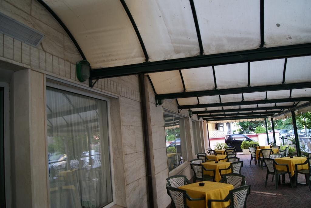 Aron Hotel Rimini Exteriér fotografie